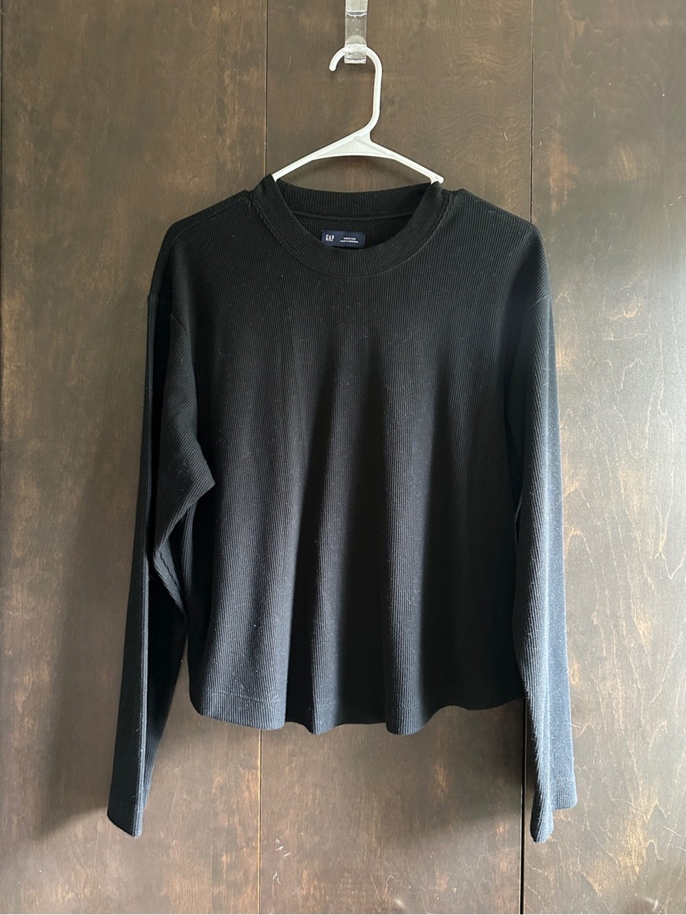 GAP Black Waffle-Knit Long Sleeve Crew Shirt